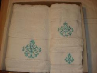 Set 3 prosoape Finera Imperial Lily alb cu broderie turcoaz